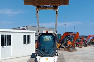 Minipala cingolata Bobcat T770