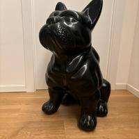 Statua bulldog nera