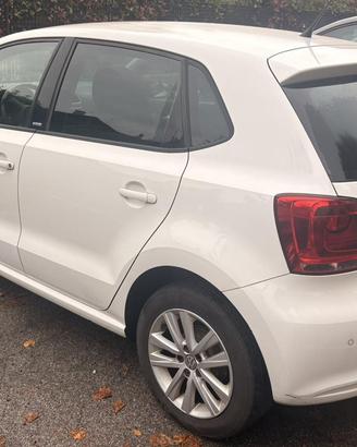 Volkswagen Polo V - 1.2 70cv
