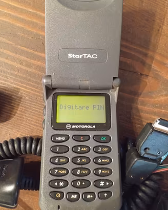 telefono cellulare Motorola Star TAC 