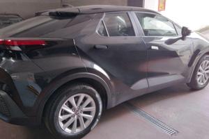 C-HR '2024 1.8 hev Active fwd e-cvt 12700 KM