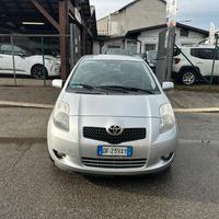 Toyota Yaris 1.0 5 porte