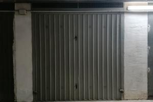 Box Auto/scooter Bivio Pratole SA