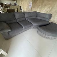 Divano ad angolo con penisola