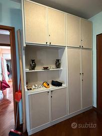 MOBILE CON SCARPIERA