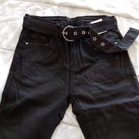 Jeans nero da donna con cintura – NUOVO mai usato