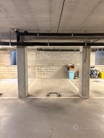 Posto auto coperto Feletto Umberto