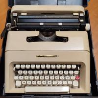 Macchina da scrivere Olivetti  Lettera 36