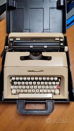 Macchina da scrivere Olivetti  Lettera 36