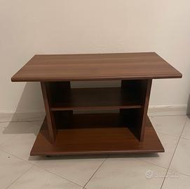 Mobile porta TV in legno con ripiani e ruote
