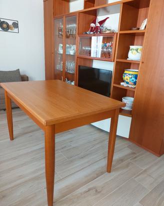 Tavolo e  sedie