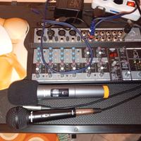 Karaoke completo + tavolo di supporto