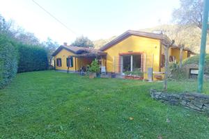 Villa con terreno SARZANA a 8km dal mare