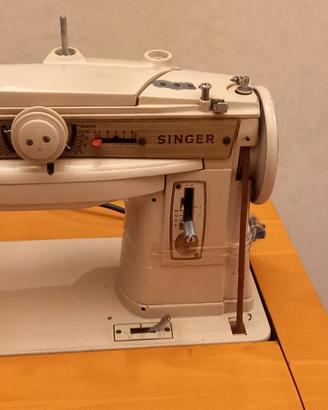 Macchina da cucire Vintage SINGER 411M con Mobile 