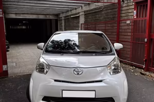 Toyota iq