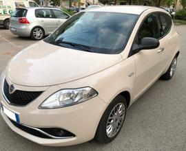 Lancia Ypsilon 1.2 69 CV 5 porte Gold