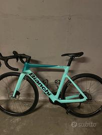 Bici da corsa, Bianchi Oltre Race Full carbon