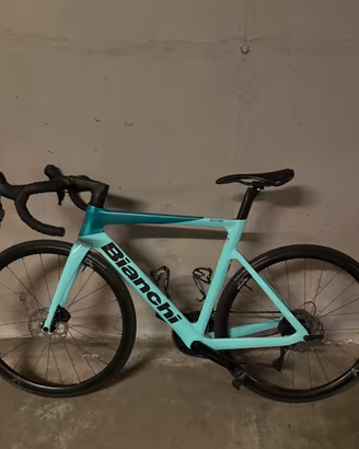 Bici da corsa, Bianchi Oltre Race Full carbon
