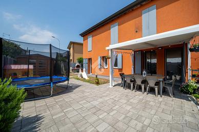 3 LOCALI A SANT'ILARIO D'ENZA