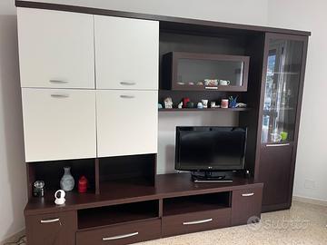 Mobili cucina sala lavatrice armadi