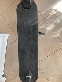 Monopattino elettrico vivo