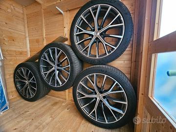 Cerchi e gomme Maserati Grecale