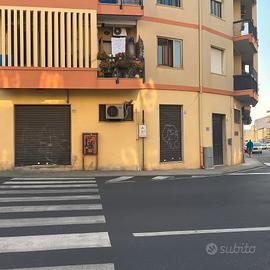 Pirri - locale trasformabile in appartamenti