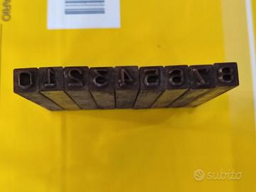 Punzoni numeri telaio vespa faro basso struzzo