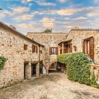 Ricerco Casieri per casa in toscana