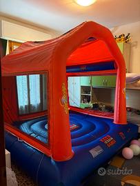 Gonfiabile salta/salta
