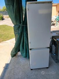 Frigorifero combinato WHIRLPOOL a incasso 