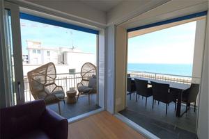 RIF. 9067 AGOSTO FRONTE MARE 3 CAMERE 2 BAGNI IN C