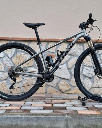 Bicicletta Trek Xcaliber 8