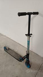 Monopattino regolabile e richiudibile