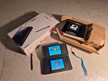 Nintendo DS Lite nera completa di scatola e giochi