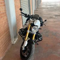 BMW R Nine T scrambler
