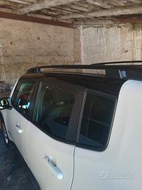 1 x Coppia barre longitudinali nere. Compatibilità