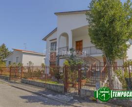 Villa Unifamiliare a Casarile 5 locali