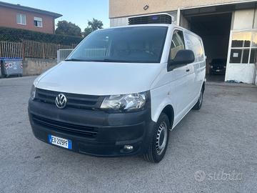 Volkswagen Transporter 2.0 TDI 140CV Frigo