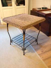 TAVOLINO IN FERRO E VIMINII