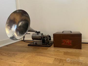 Pathè Phonograph model O