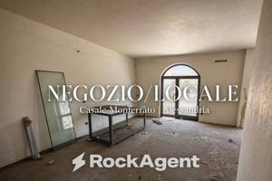 Immobile di 83 m² con 1 locale a Casale Monferrato