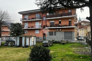 2 LOCALI A TRANA
