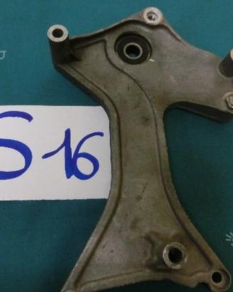 Staffa supporto ruota superiore piaggio x9 250 evo