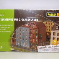 Scala N 1:160 - Casa a 3 piani con shop di sigari