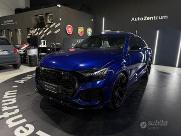Audi Q8 RS TFSI V8 quattro tiptronic
