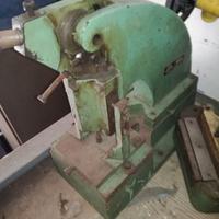 PUNZONATRICE E ANGOLARE