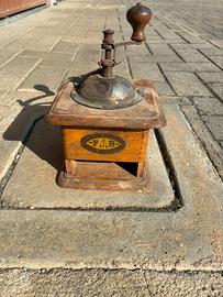 Antico macina caffè tre spade