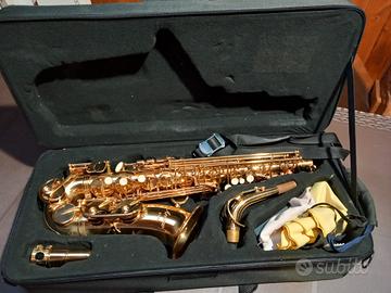 Saxofono contralto Arrow ST640