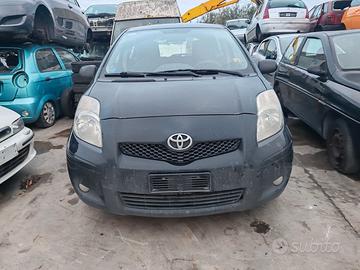 Ricambi TOYOTA YARIS 1.0 benzina anno 2009